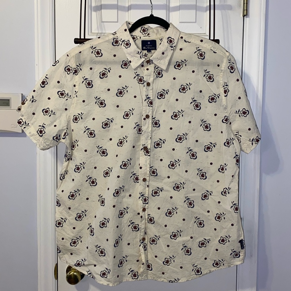 Ben Sherman sz. XL Floral shirt, 99% cotton, New without the tags.